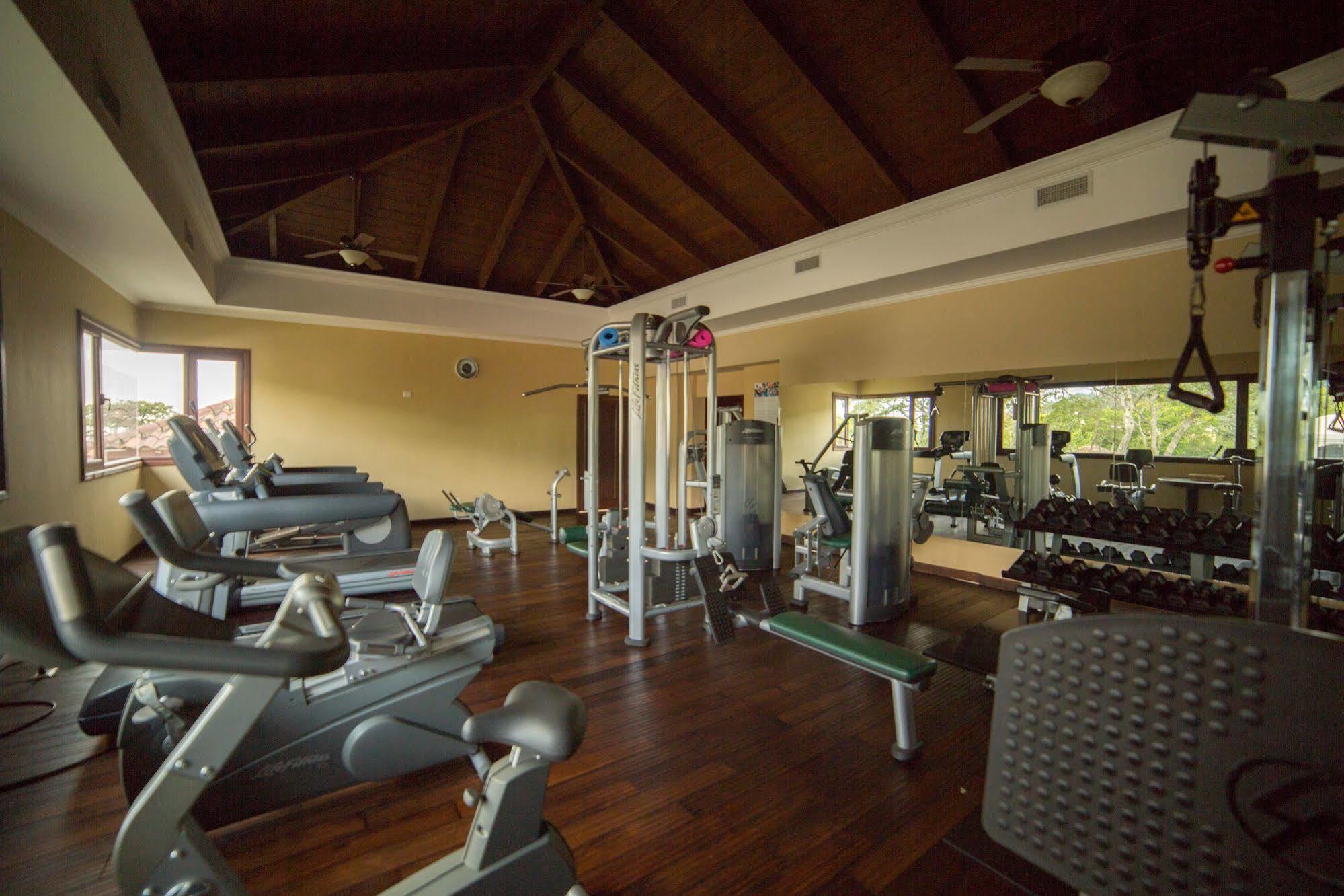 Hotel La Reunion Golf Resort And Residences Antigua Dış mekan fotoğraf